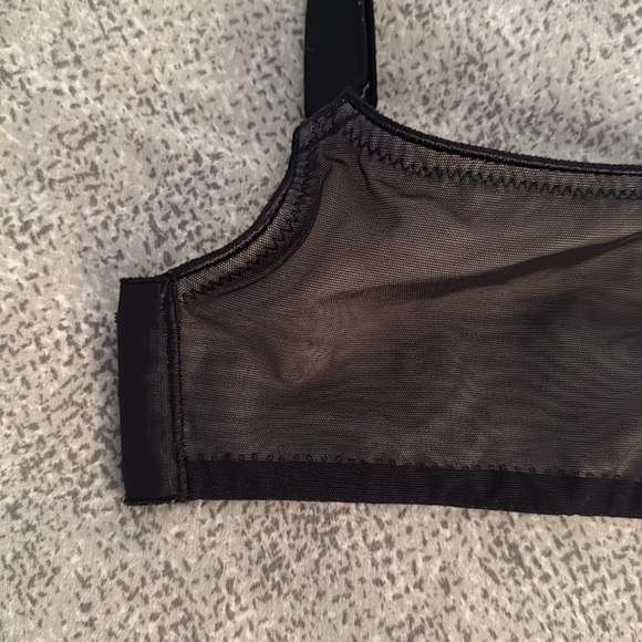 Chantelle Black Lace Bra (Like New) - Picture 4 of 5